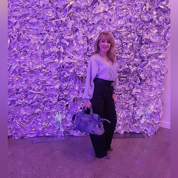 Going live12ΡΡ Share show enter Giveaway Gucci LV wallet$75 entry an purchase - Picture 3 of 16